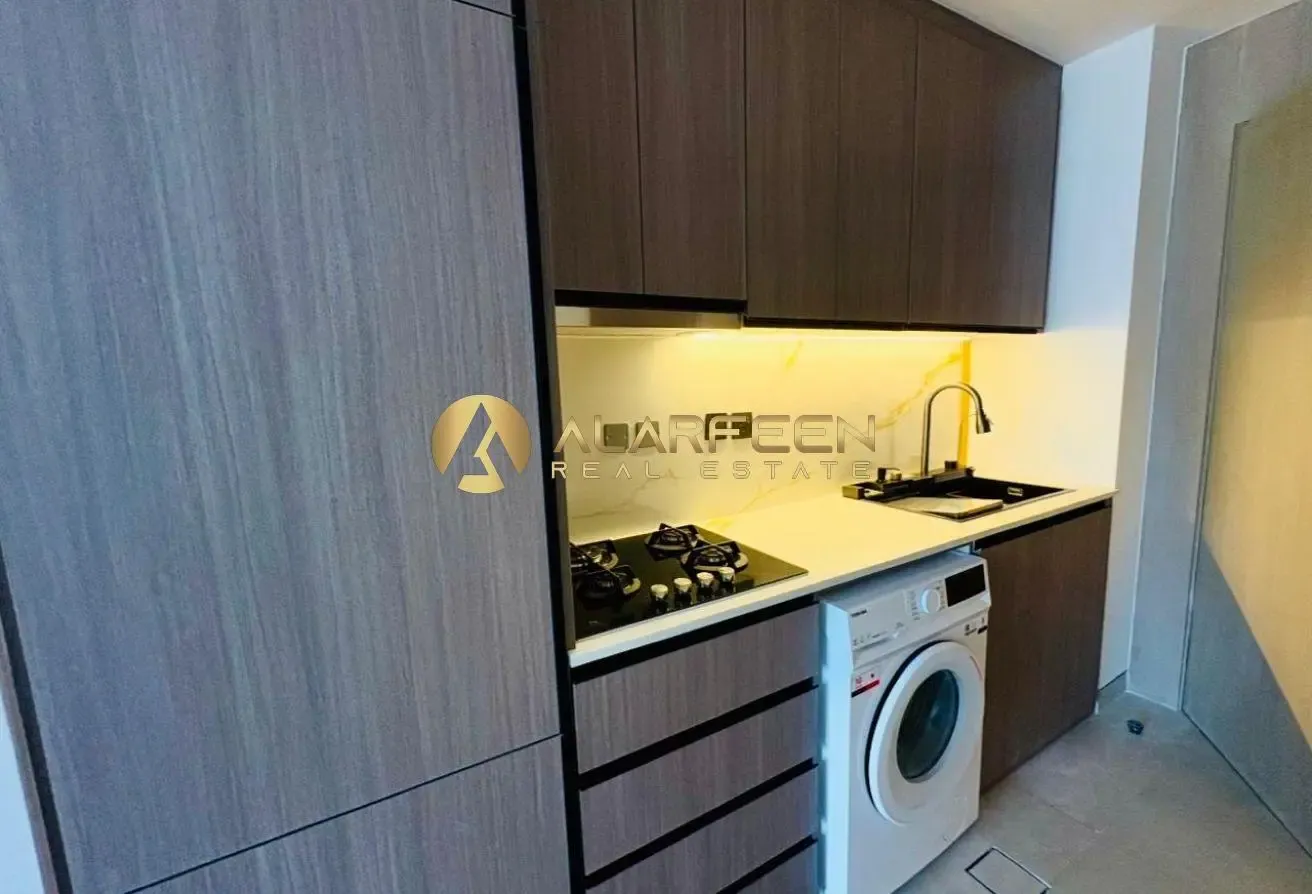 Brand New Studio| Modern Living| Kitchen Appliance