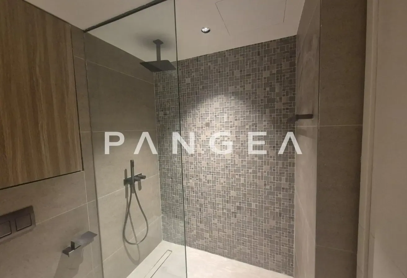 Up to 6 Cheques | Brand New | Middle Floor