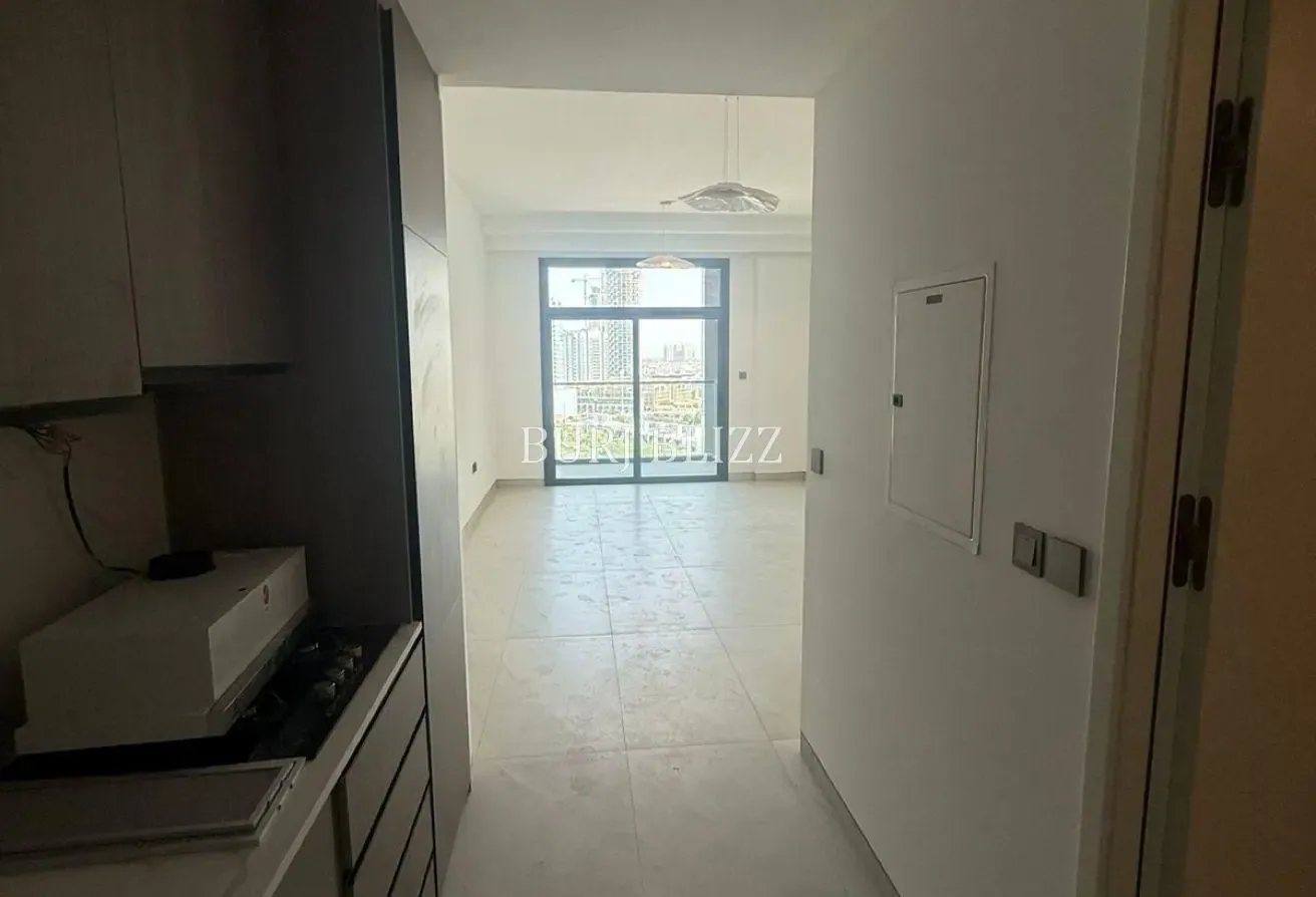 Brand New Studio | Semi-Furnished | Open View