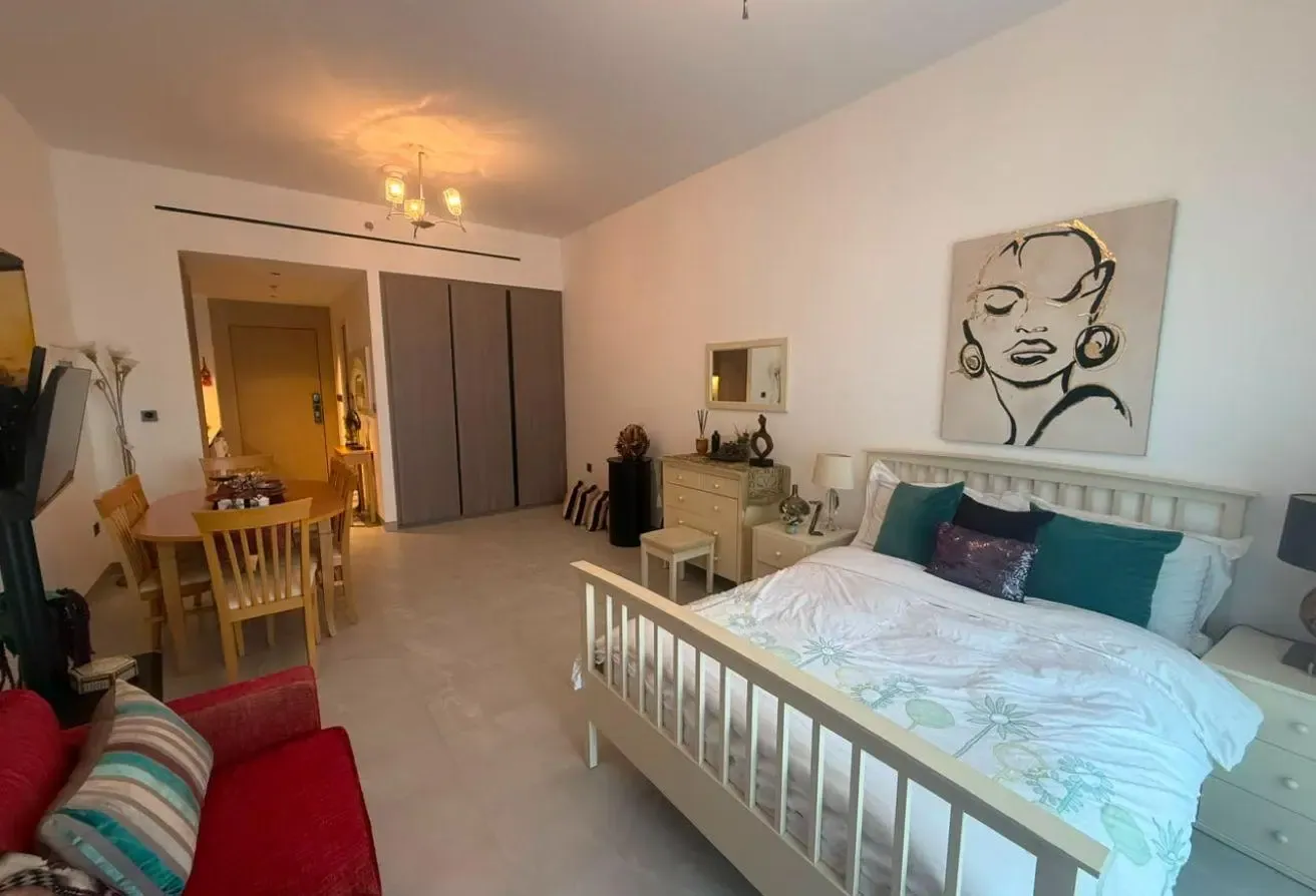 Furnished Studio | Balcony & City Views