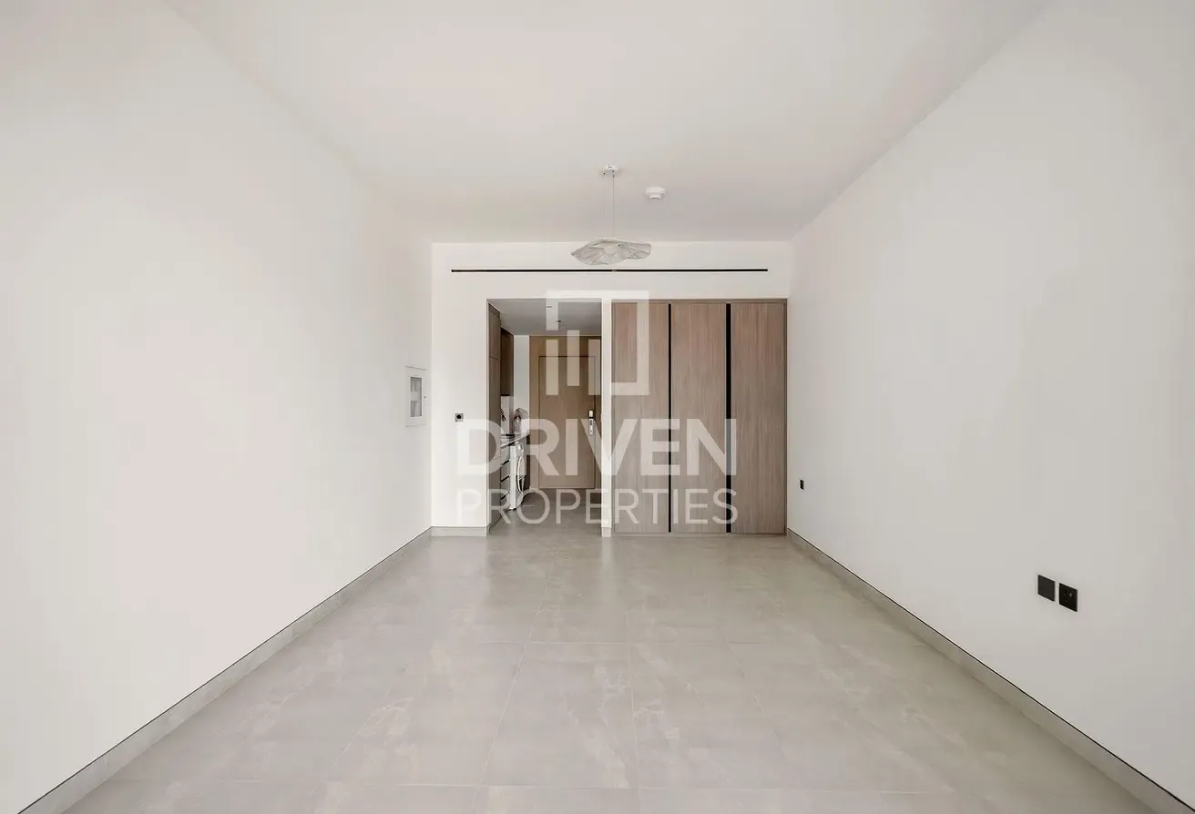 Resale | Unique Layout and Boulevard View