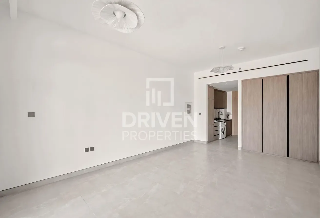Resale | Unique Layout and Boulevard View