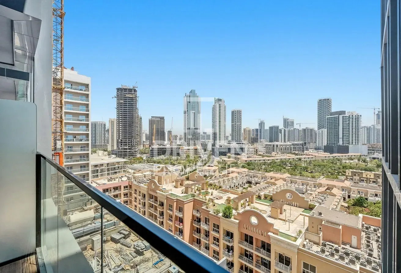 Resale | Unique Layout and Boulevard View