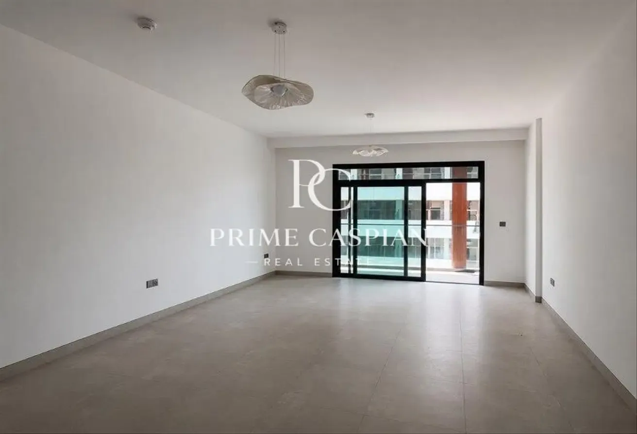 STUDIO | UNFURNISHED | READY | OPTION OPEN