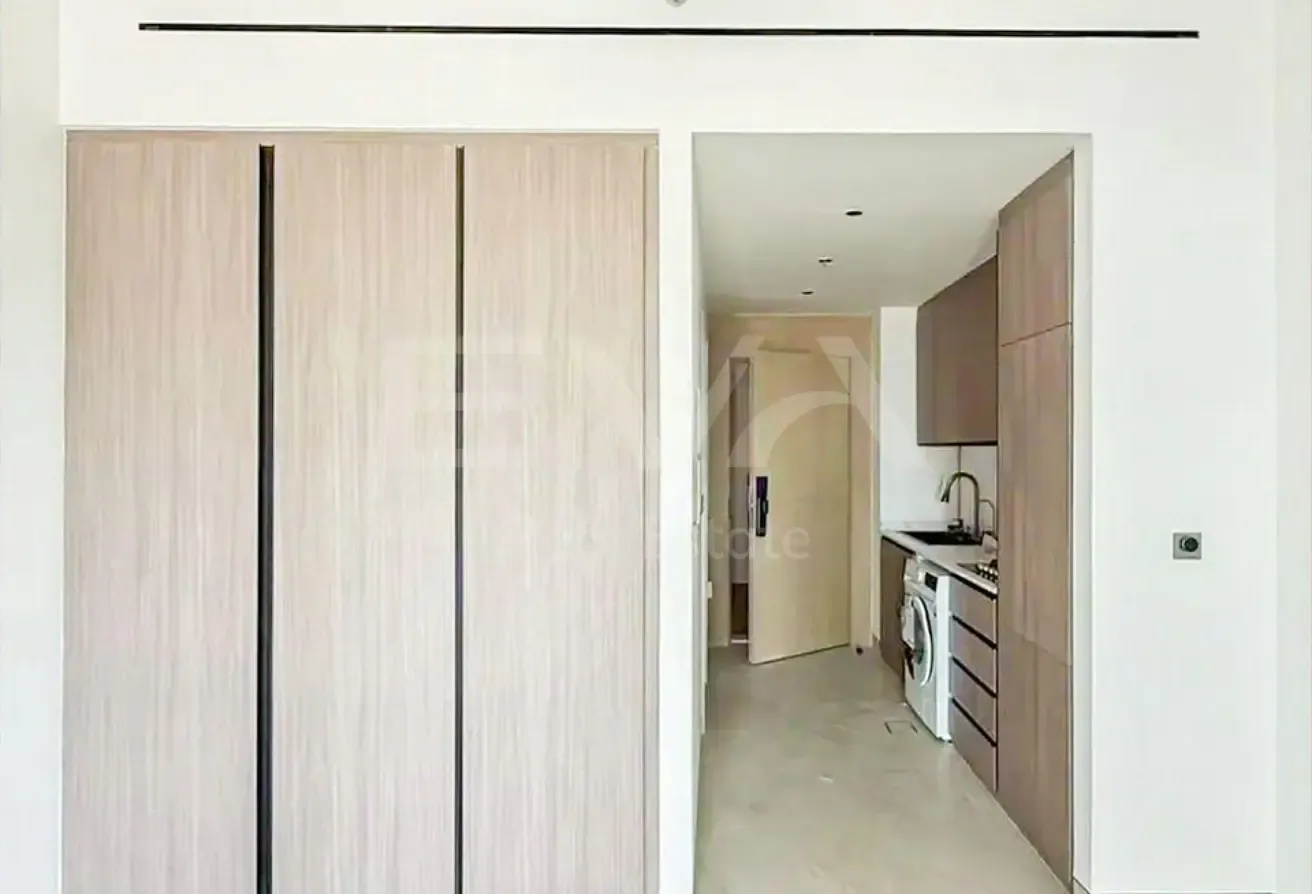 UNFURNISHED | READY TO MOVE | BRAND NEW