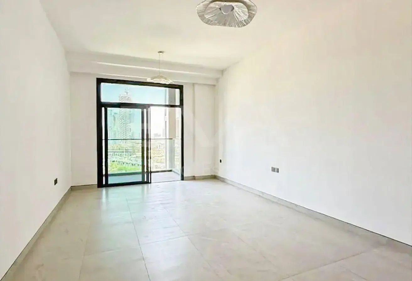 UNFURNISHED | READY TO MOVE | BRAND NEW