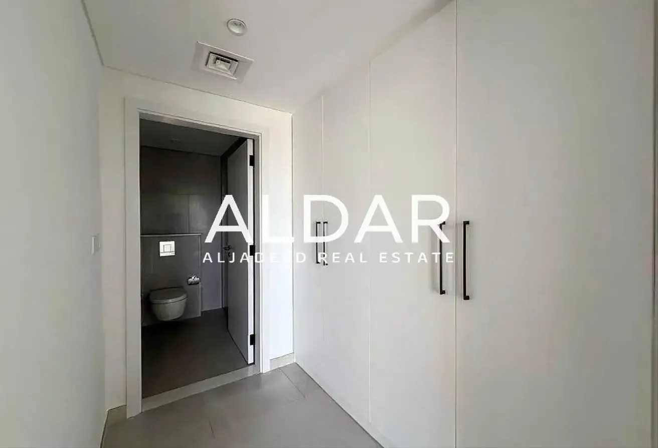Well Maintained | Open Kitchen | Vacant | Spacious