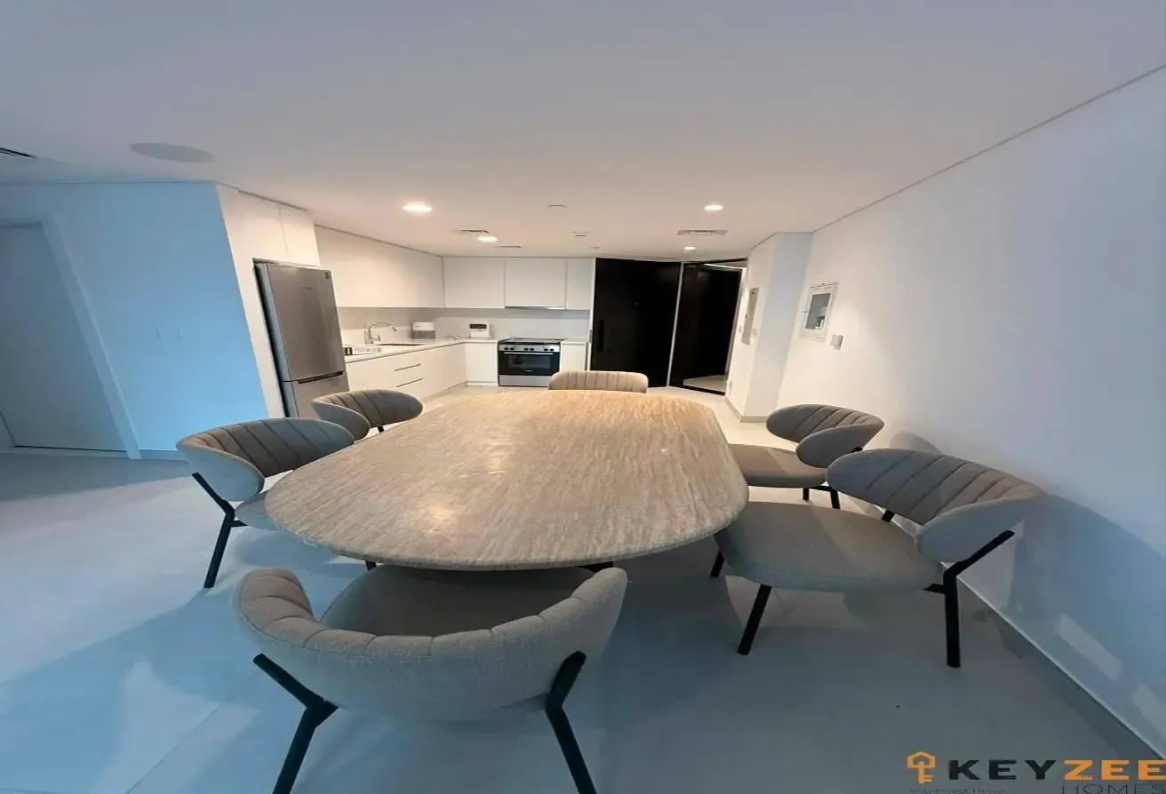 FURNISHED - READY TO MOVE IN - MODERN LAYOUT