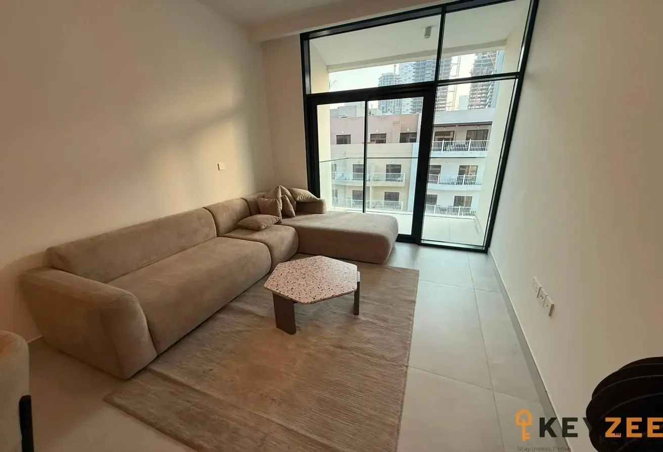FURNISHED - READY TO MOVE IN - MODERN LAYOUT