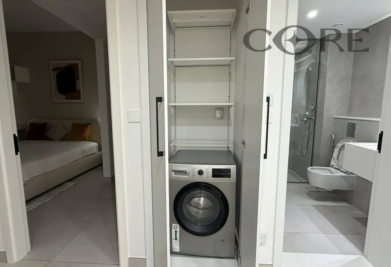STUNNING FULLY FURNISHED 1BR APARTMENT