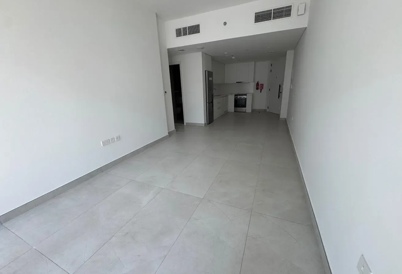 BRAND NEW | LOW FLOOR | SPACIOUS