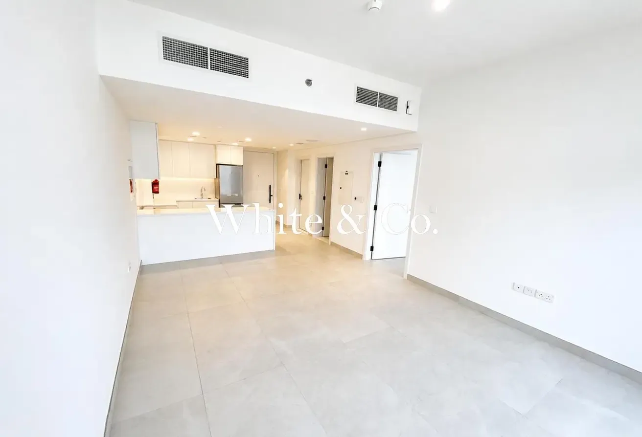 BRAND NEW | VILLA VIEWS | SPACIOUS LAYOUT