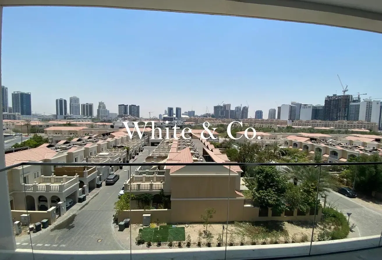 BRAND NEW | VILLA VIEWS | SPACIOUS LAYOUT