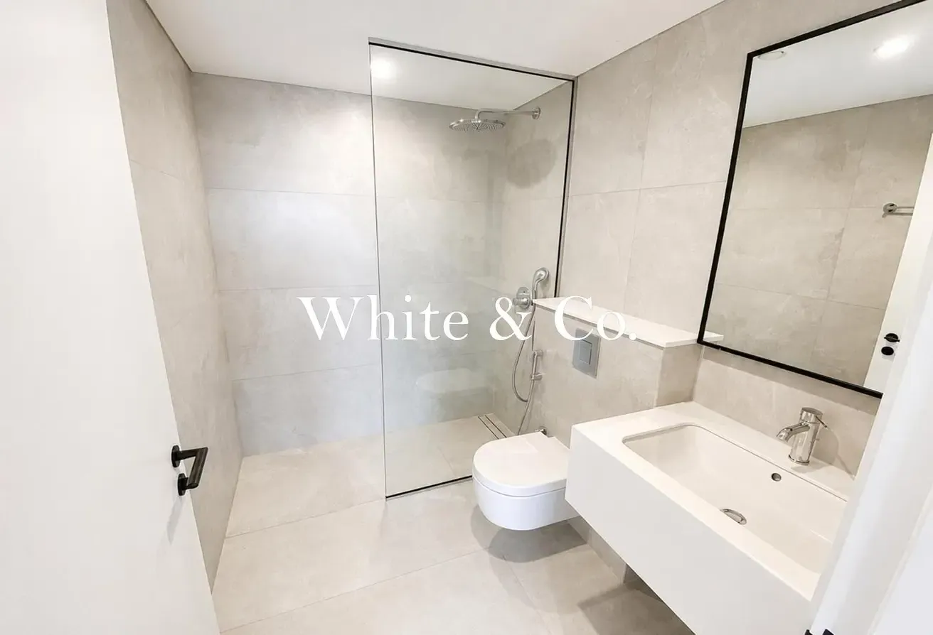 BRAND NEW | VILLA VIEWS | SPACIOUS LAYOUT