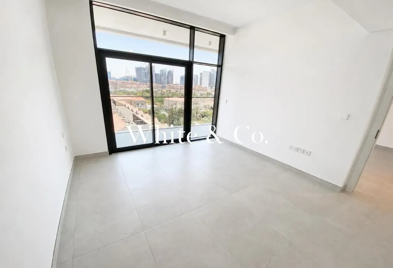 BRAND NEW | VILLA VIEWS | SPACIOUS LAYOUT
