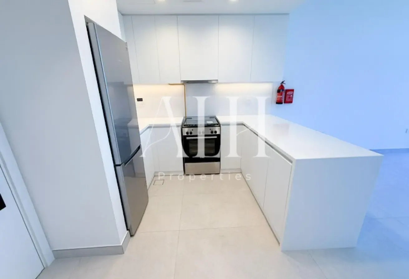 Villa View | Top Floor | Spacious | Ready to Move