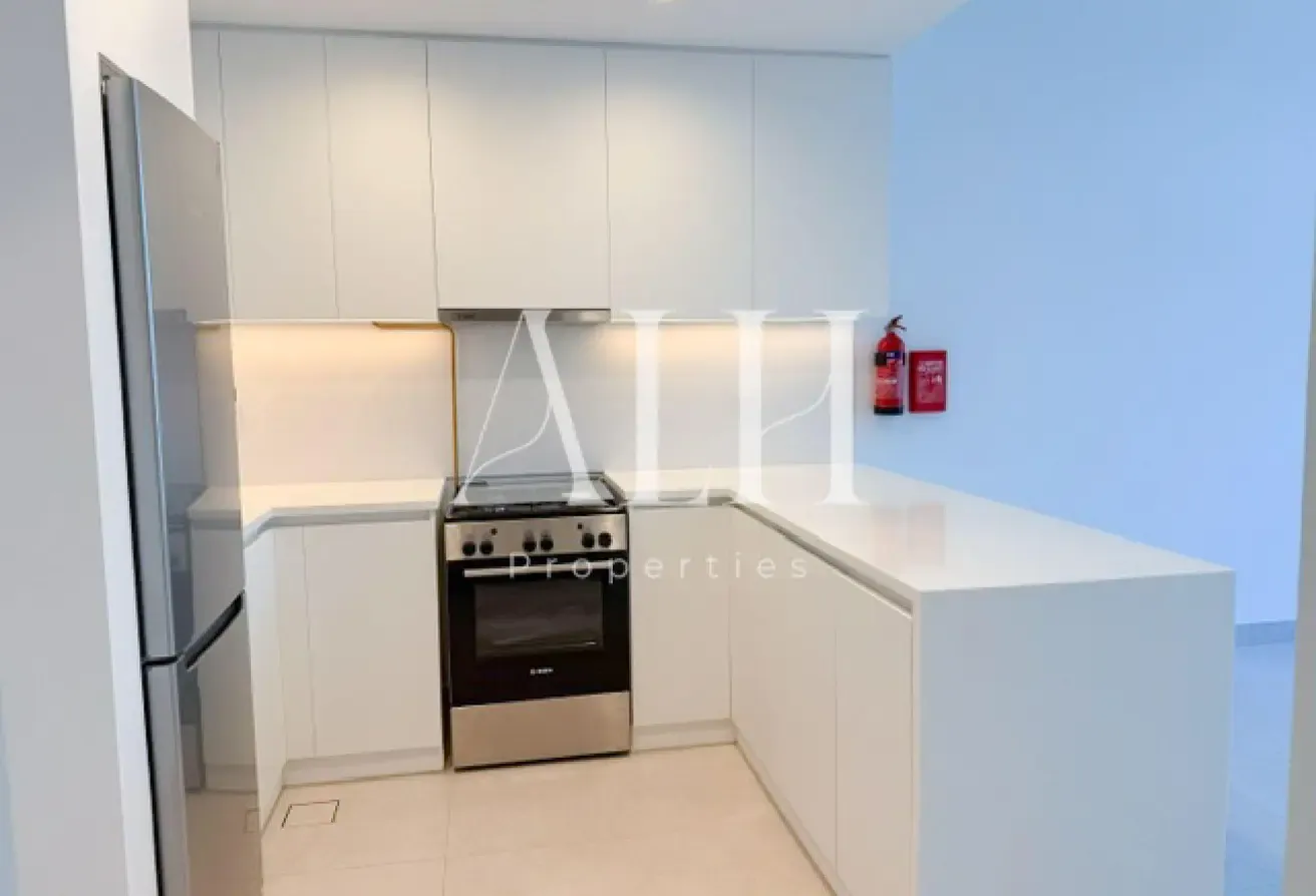 Villa View | Top Floor | Spacious | Ready to Move
