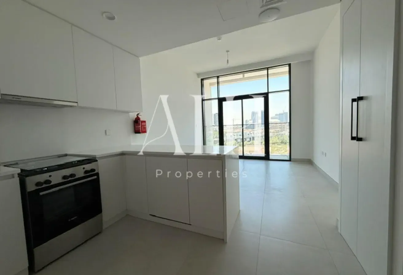 Villa View | Top Floor | Spacious | Ready to Move