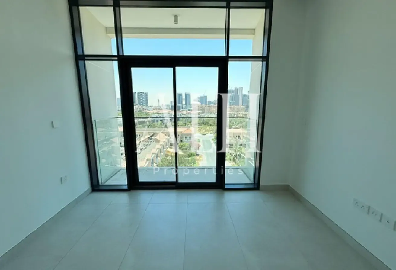 Villa View | Top Floor | Spacious | Ready to Move