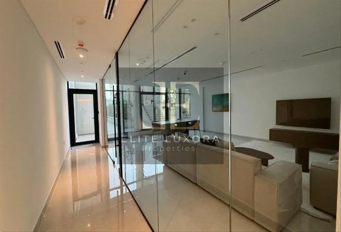 Elegant  Apartment|Balcony|RoadView|Built Wardrobe