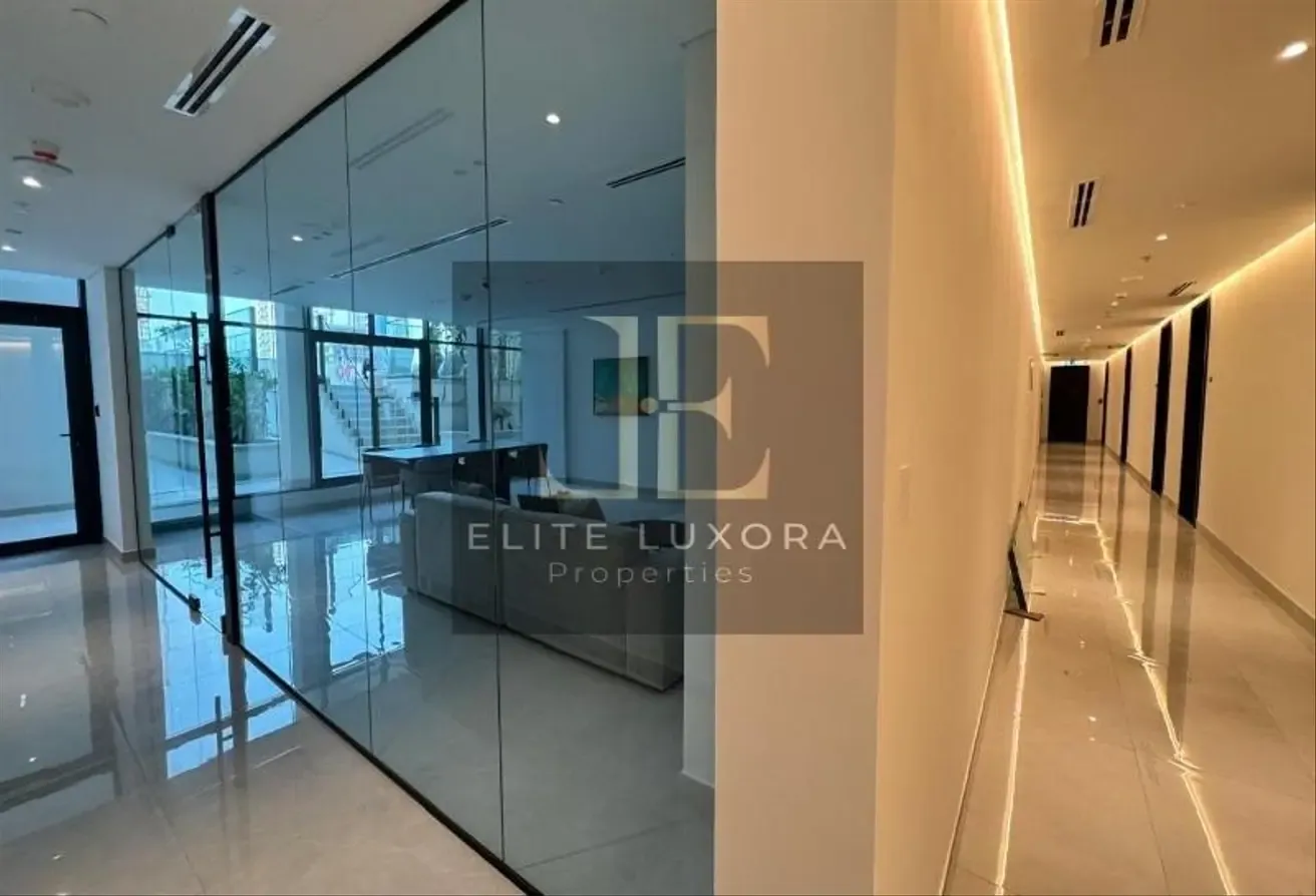 Elegant  Apartment|Balcony|RoadView|Built Wardrobe
