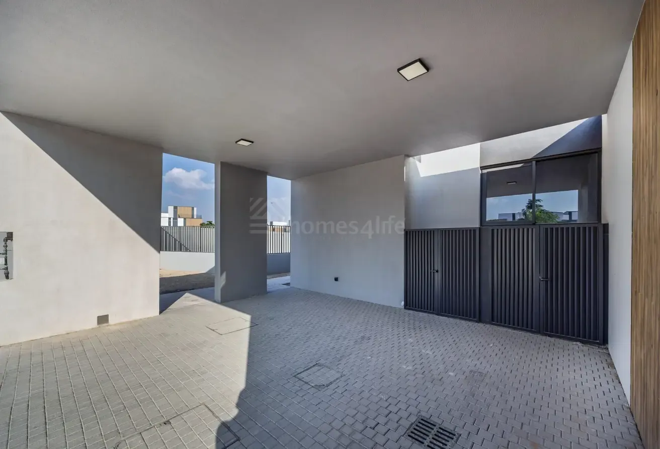 ON THE PARK | PRIME VIEW | POOL VIEW