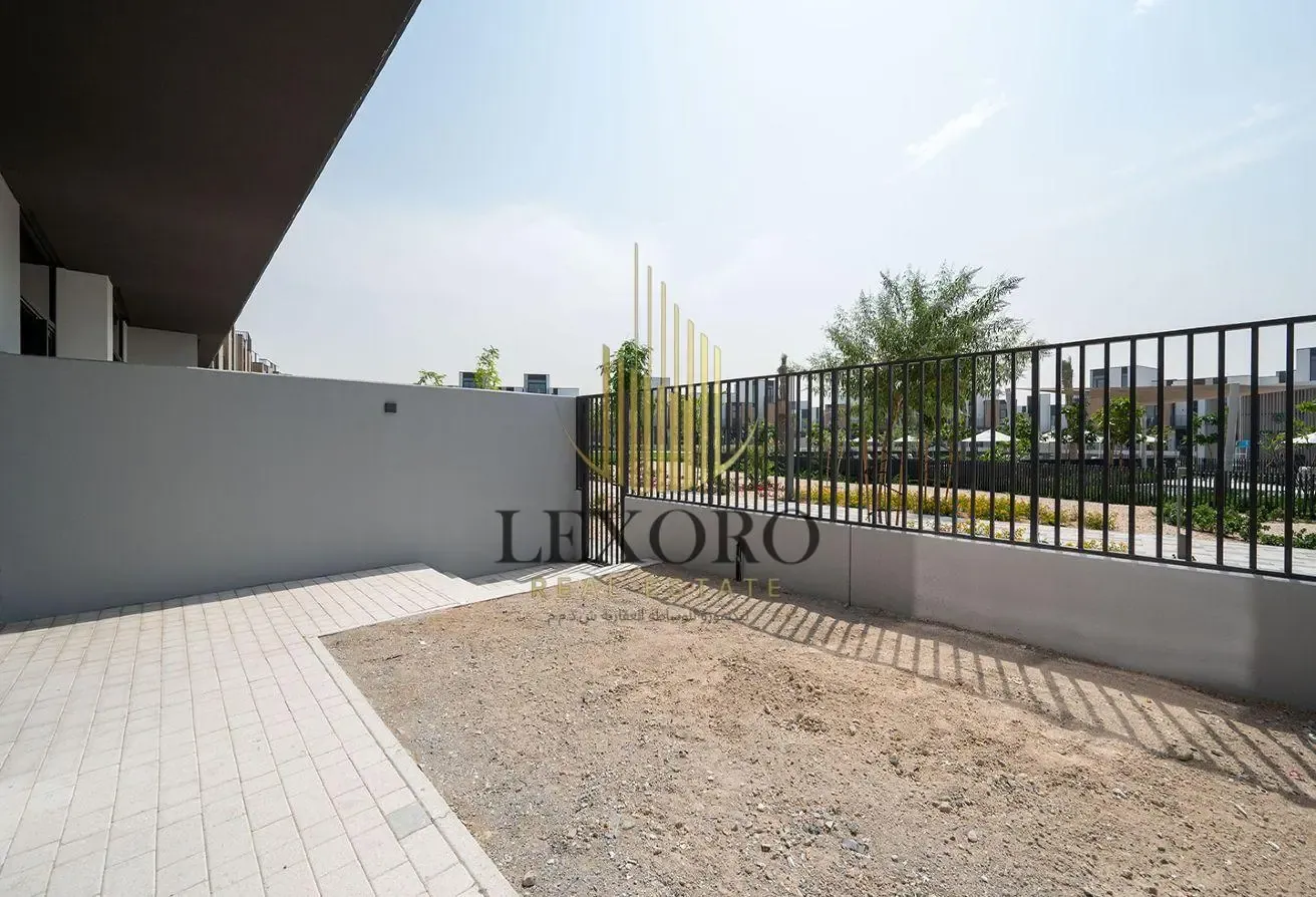 Ready to Move | 3BR Villa | Mudon