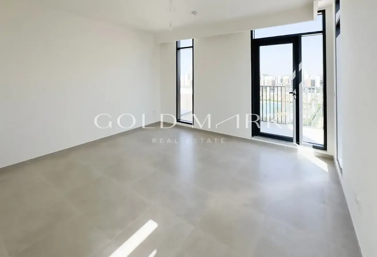 Big  Plot | 4BR G+2 | Ready  to  Move In
