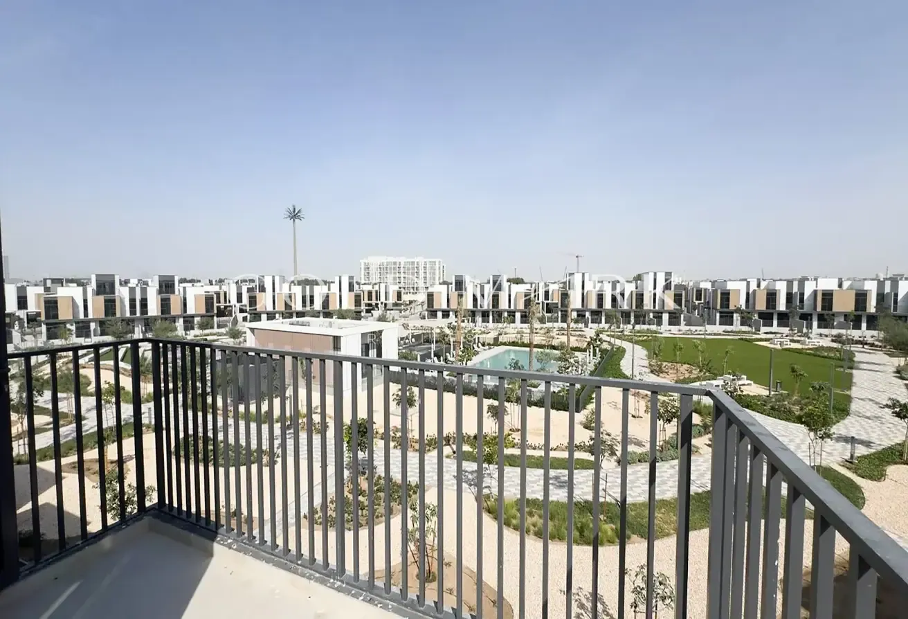 Big  Plot | 4BR G+2 | Ready  to  Move In
