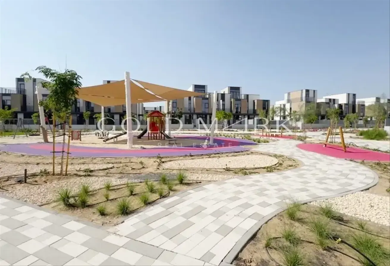 Facing Park| Prime location| Ready to Move