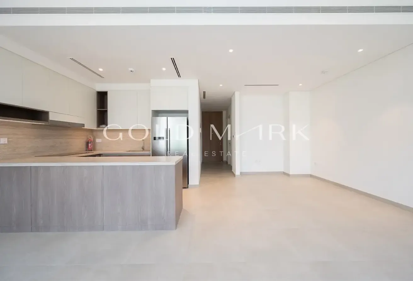 Facing Park| Prime location| Ready to Move