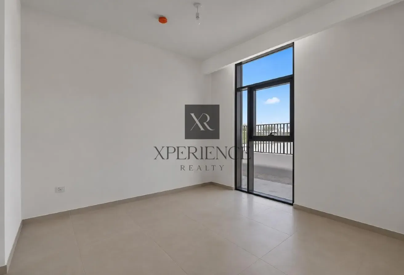 READY TO MOVE | HUGE PLOT | BRAND NEW | NEAR PARK