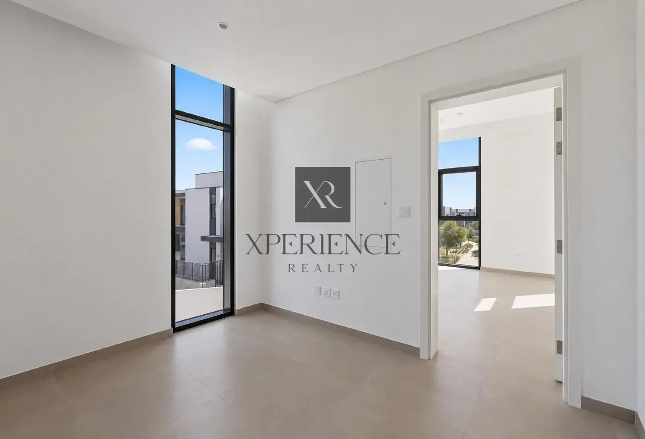 READY TO MOVE | HUGE PLOT | BRAND NEW | NEAR PARK