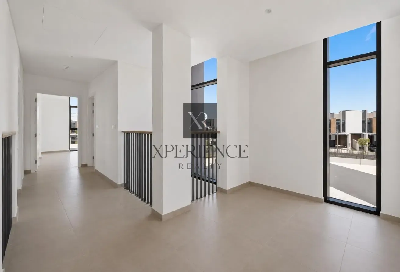 READY TO MOVE | HUGE PLOT | BRAND NEW | NEAR PARK