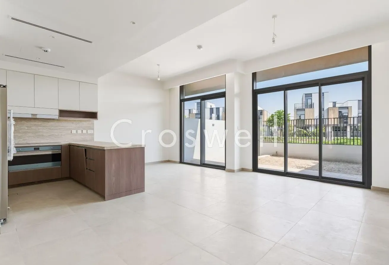 Close to Pool | G+2 | Prime Location