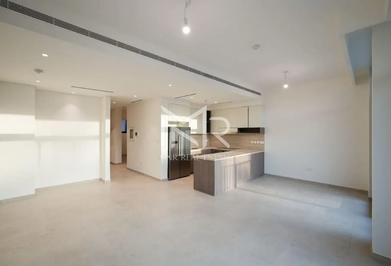 Prime Location | Spacious Layout | Single Row