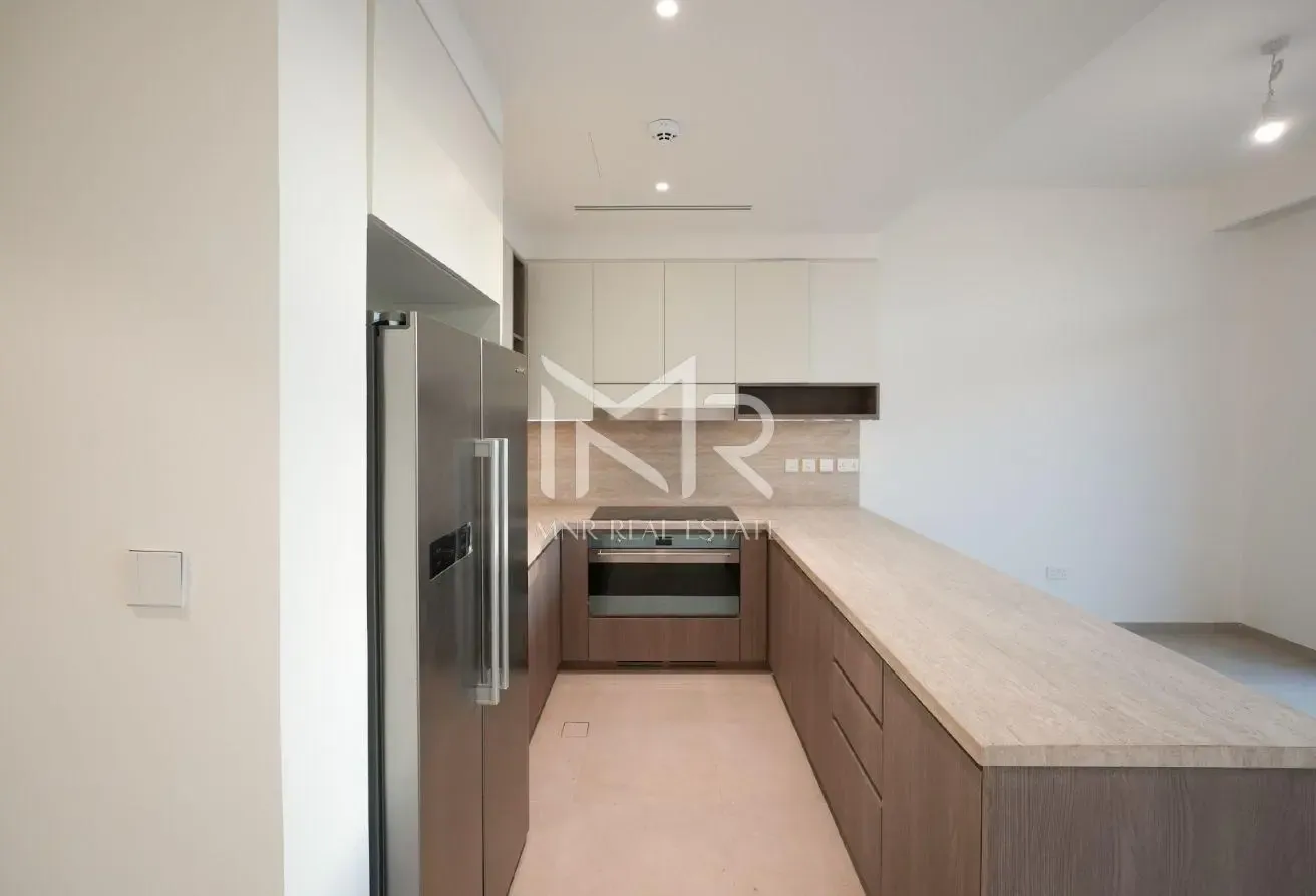 Prime Location | Spacious Layout | Single Row