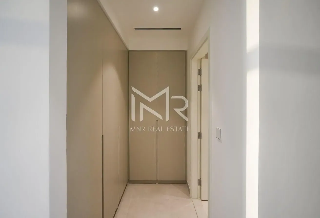 Prime Location | Spacious Layout | Single Row