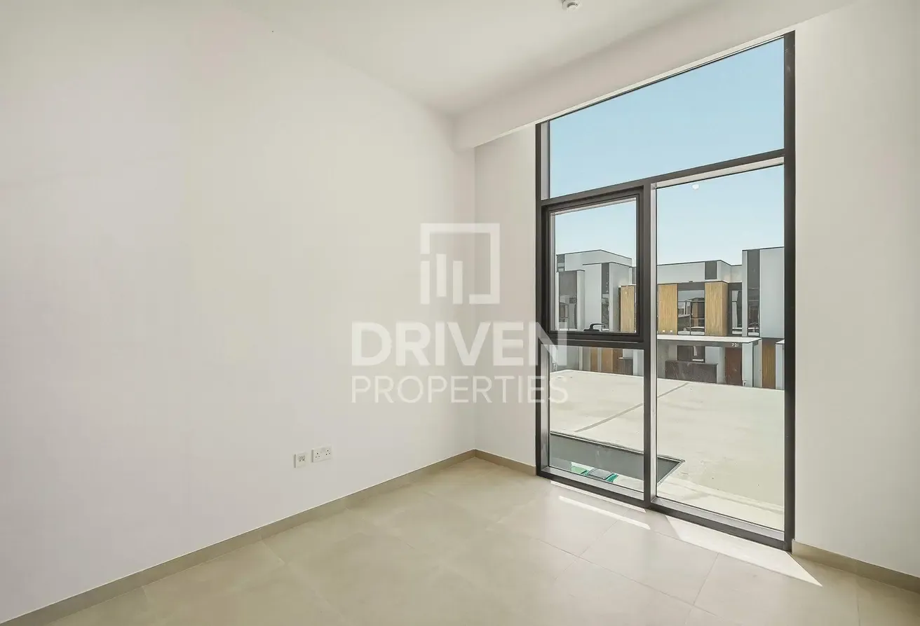Facing Park and Pool | Brand New | Prime Location