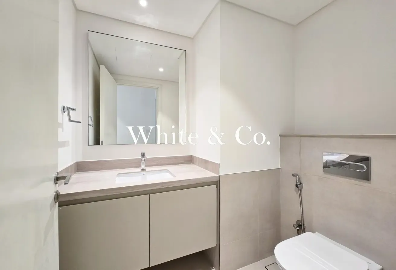 Greenbelt |  Rare G+2 Villa | Family Room