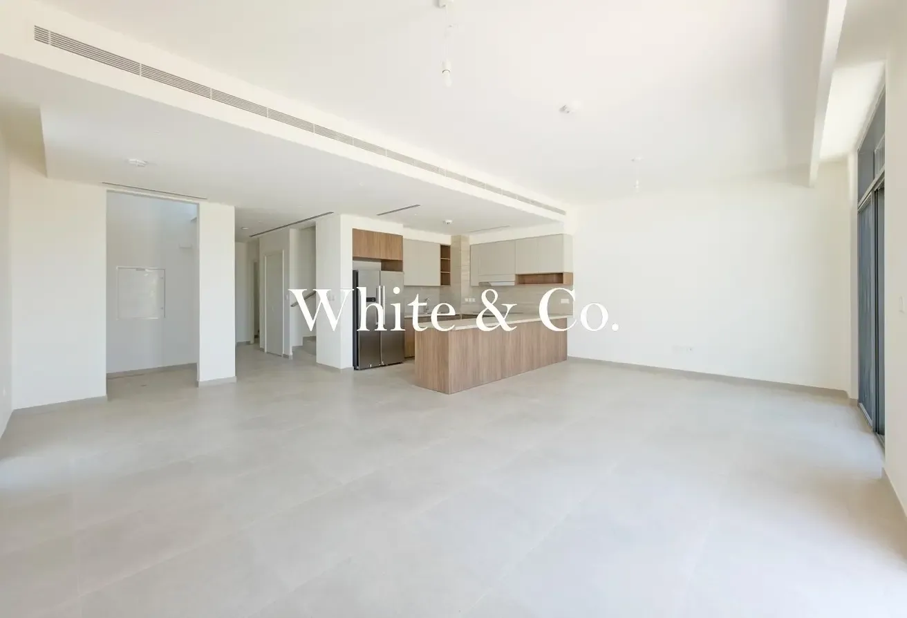 Family Room | Pool and Park | Corner Plot