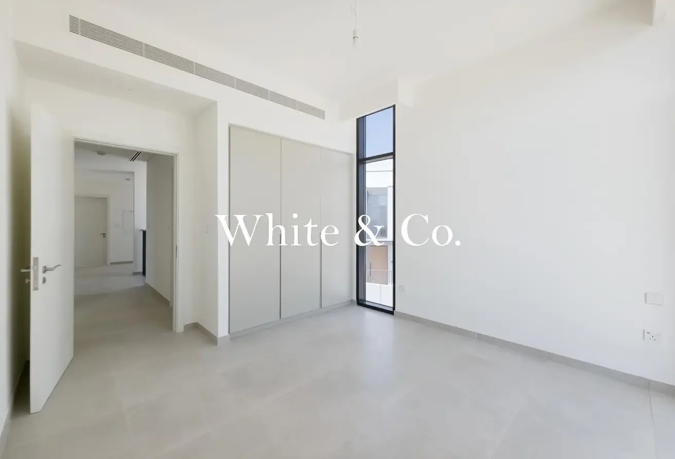 Family Room | Pool and Park | Corner Plot