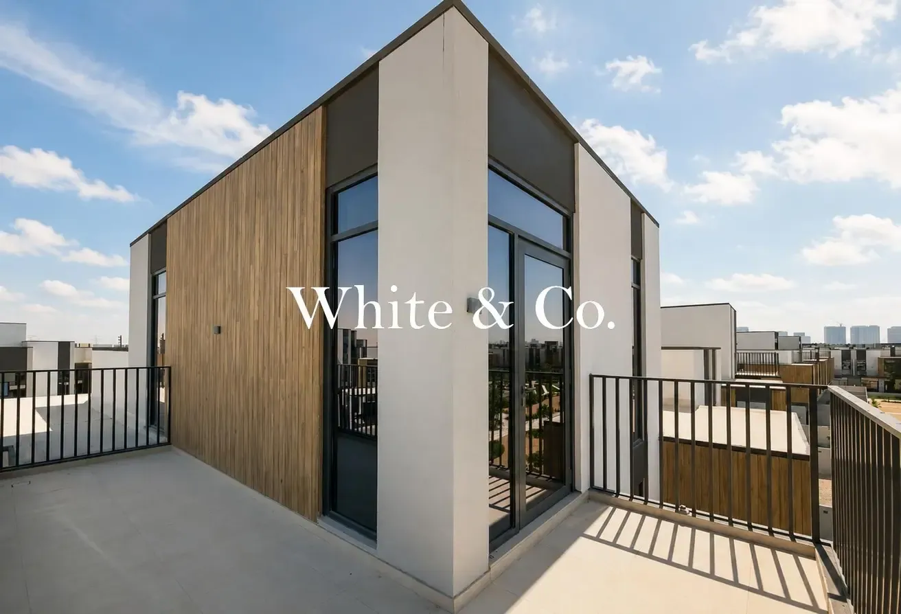 Family Room | Pool and Park | Corner Plot
