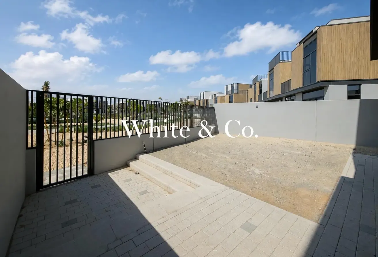 Family Room | Pool and Park | Corner Plot