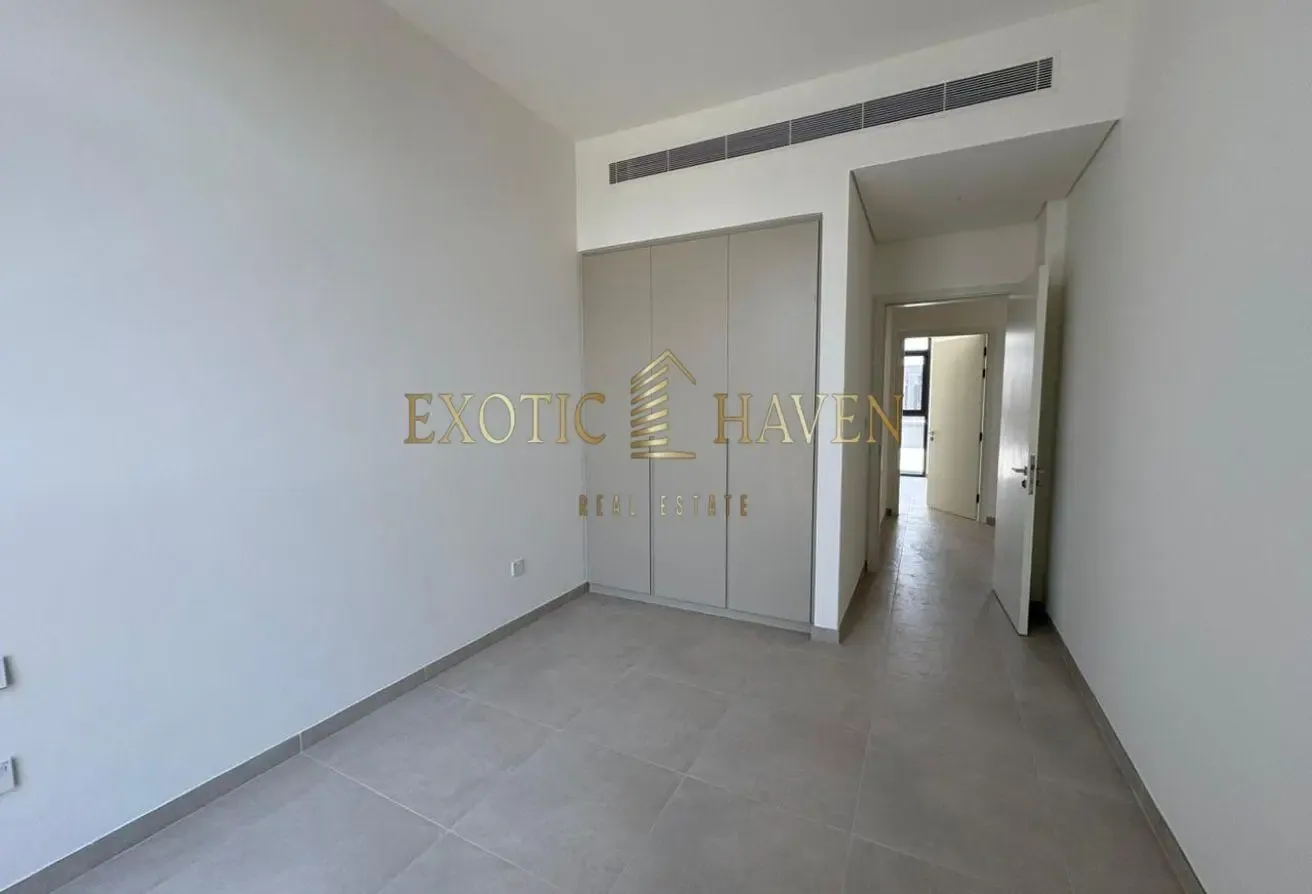 Brand New | Single Row | Ready to Move In