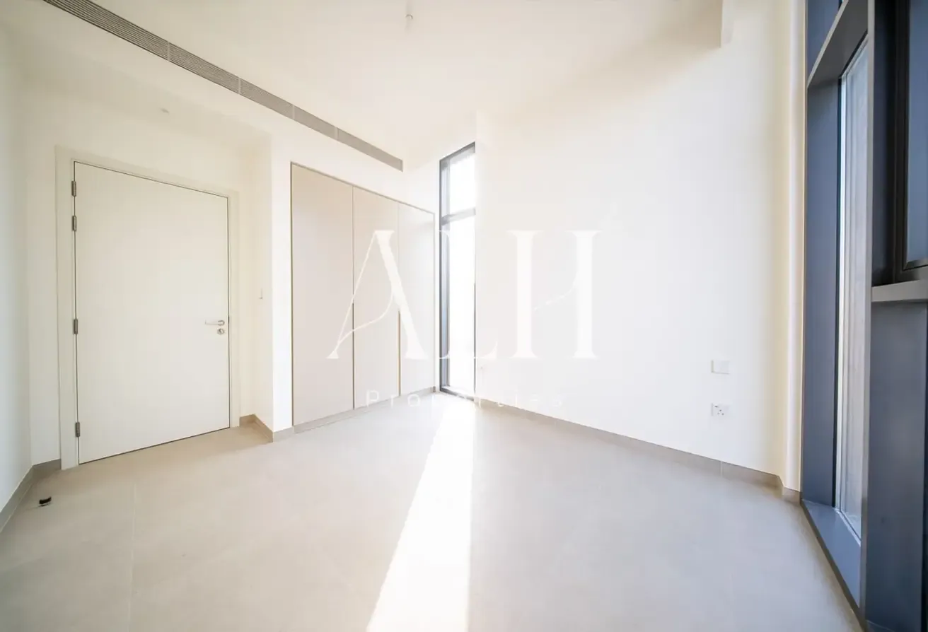 Full Corner G+2 | Large Plot | Kitchen Appliances