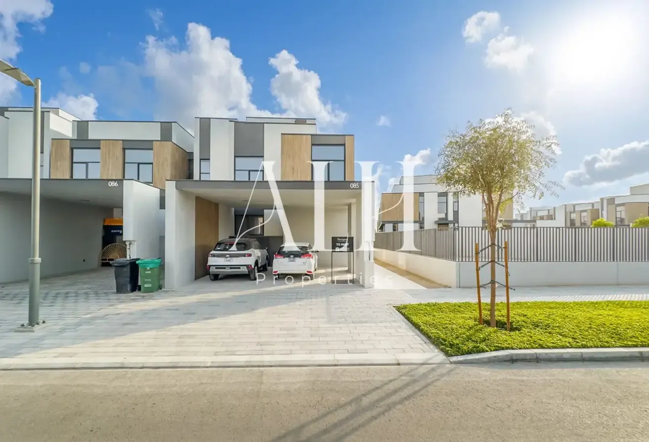 Full Corner G+2 | Large Plot | Kitchen Appliances