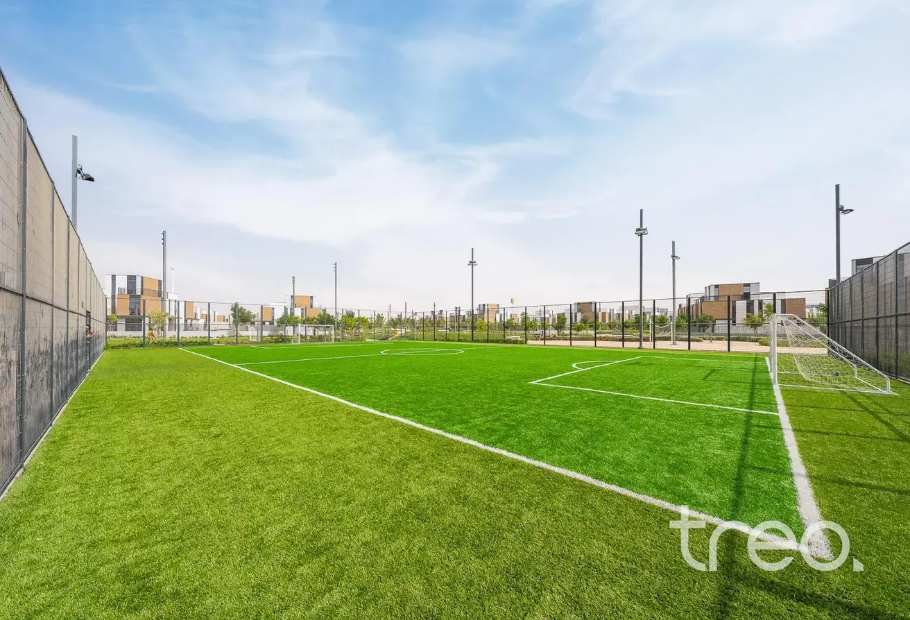 Park & Pool Facing | Single Row | Vacant