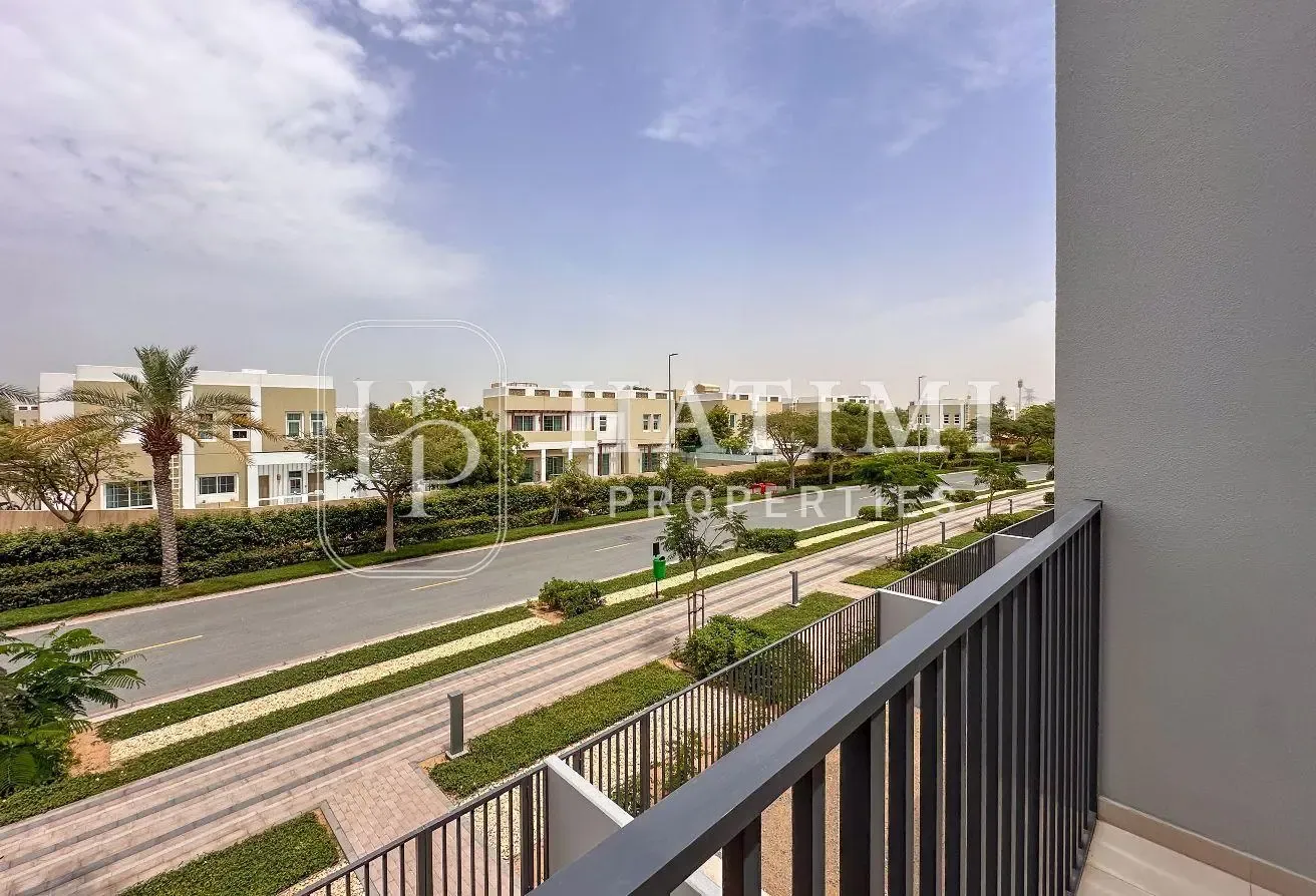 Prime Location | Brand New | Single Row I Stylish