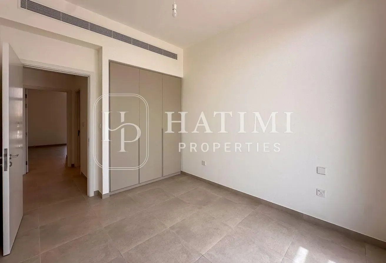 Prime Location | Brand New | Single Row I Stylish